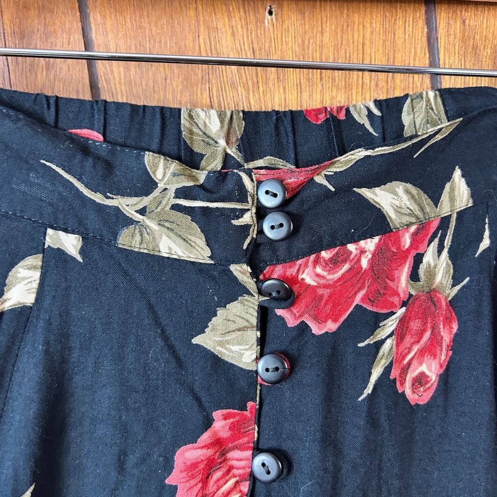 Express Floral Maxi Skirt Black Red Roses Button Front Midi Length Size Medium - Picture 3 of 7